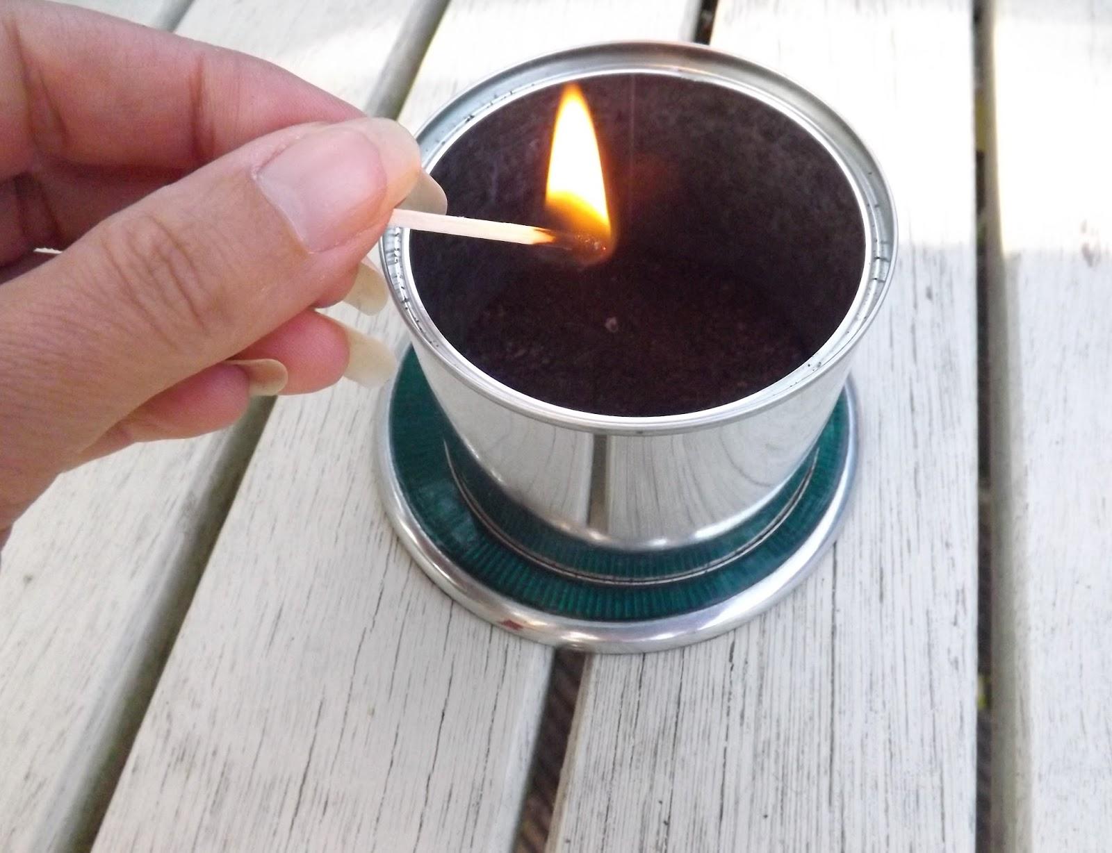 Nu mai arunca zațul de cafea! Te va surprinde ce se &icirc;nt&acirc;mplă dacă &icirc;i dai foc