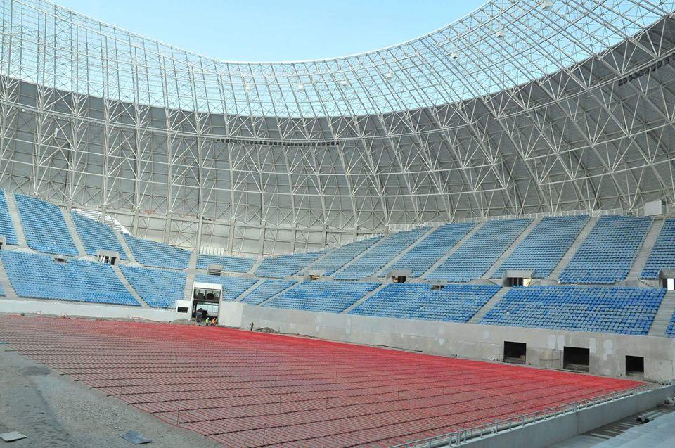 Galerie FOTO: Au &icirc;nt&acirc;rziat lucrările, dar arena este spectaculoasă! Stadionul din Craiova prinde contur