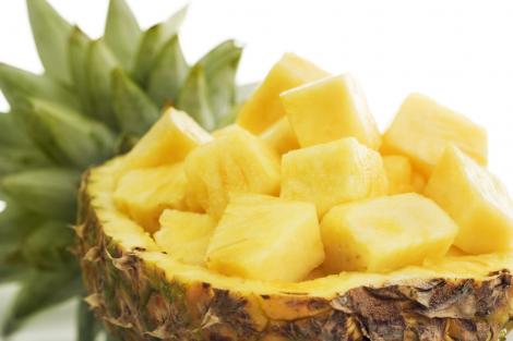 Ananasul are proprietăți miraculoase! Ce se întâmplă dacă consumi câteva rondele în fiecare zi. Atenție, însă, cum îl alegi!