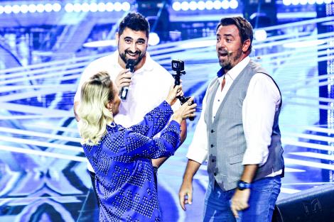 Cu cine cântă energicul Horia Brenciu, la „X Factor”? A doua zi de audiţii a venit cu surprize. Nici Delia nu a stat locului