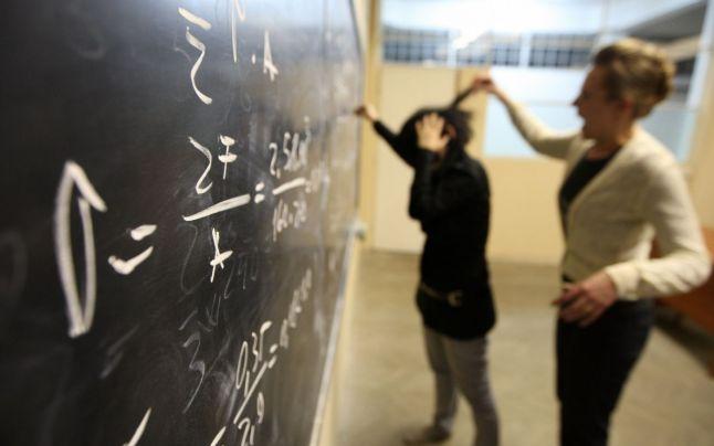 Educație &icirc;n Vaslui! Un elev aflat la instruire practică s-a &icirc;njurat cu profesorul: &rdquo;Profu' a devenit violent!&rdquo; Dascălul  l-a lovit &icirc;n cap cu un cancioc, iar copilul a ajuns la spital