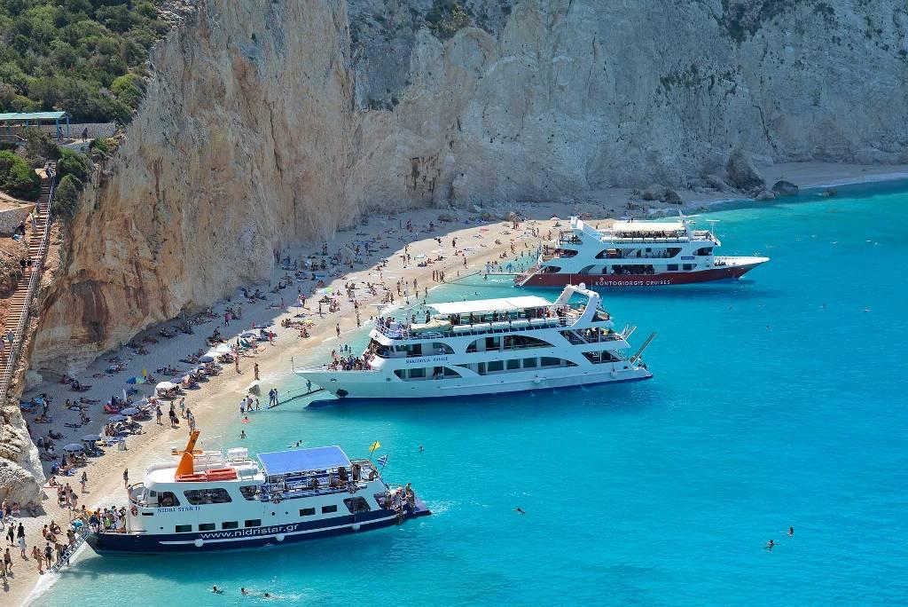 Croazieră de poveste &icirc;n jurul insulei Lefkada