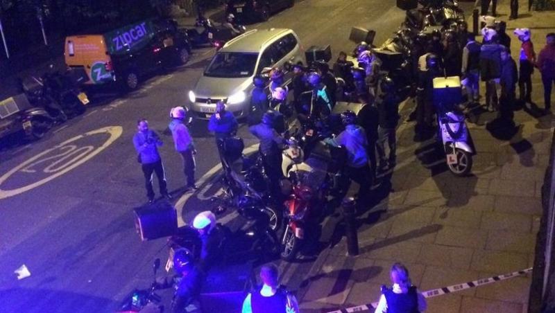 Alertă pe străzile din estul Londrei! Cinci atacuri cu acid, în doar 90 de minute. Toate victimele au fost transportate la spital