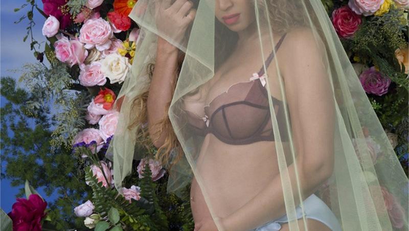 Faceți cunoștință cu cei mai „vânați” bebeluși de paparazzi! Beyonce a publicat prima imagine cu gemenii! Rumi şi Sir împlinesc astăzi o lună!