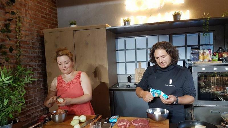 Alina-Sandra Cucu a avut parte de un super curs de gătit cu Chef Florin Dumitrescu! A ieșit spectacol în bucătărie!