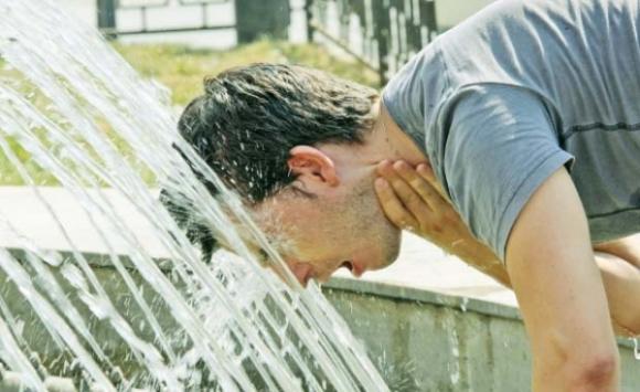 Val nou de căldură! ANM a emis cod galben de caniculă &icirc;n mai multe județe. Temperaturile vor ajunge p&acirc;nă la 38 de grade