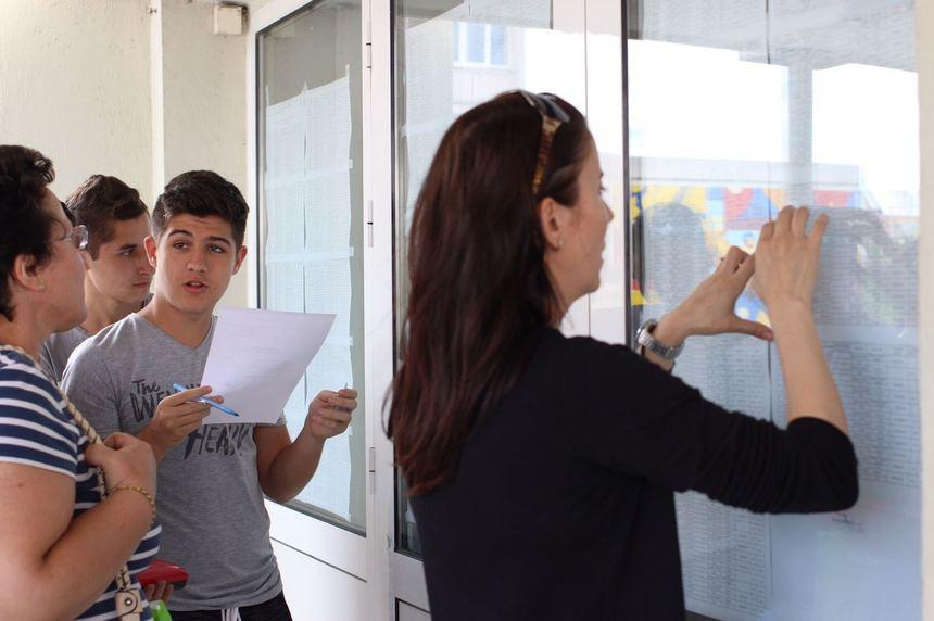 Sesiunea de toamnă a Bacalaureatului 2017 aduce schimbări majore. Pentru prima dată, examenul &icirc;ncepe cu probele scrise