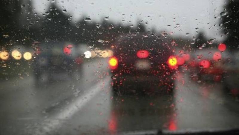 România, sub cod galben de ploi torențiale! Meteorologii anunță cum va fi vremea în următoarele ore și la ce să ne așteptăm