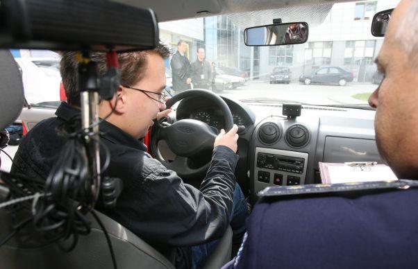 &Icirc;ncep&acirc;nd de azi, toți &rdquo;ochii&rdquo; sunt pe tine! Proba traseului va fi &icirc;nregistrată audio și video: La ce să te aștepți dacă urmează să-ți iei permisul de conducere