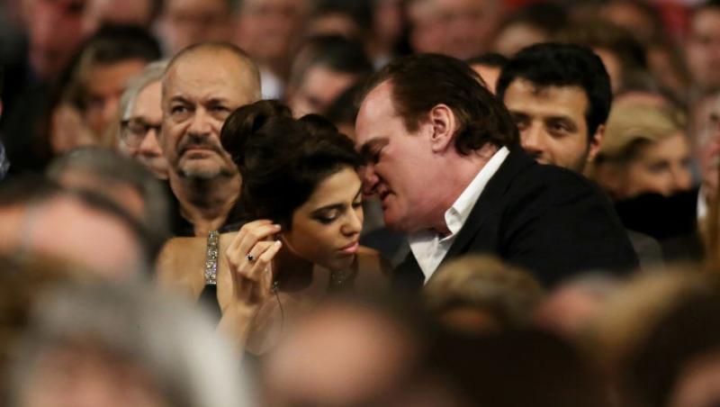 Quentin Tarantino, mai fericit ca niciodată!  Regizorul va fi mire pentru prima dată.  Daniella, o artistă cu 21 de ani mai tânără, va fi doamna Tarantino