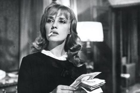 Când a aflat că fiica sa vrea să devină actriţă, a pălmuit-o. Jeanne Moreau, o legendă a cinematografiei franceze, cu o poveste de viață uimitoare, a murit la 89 de ani