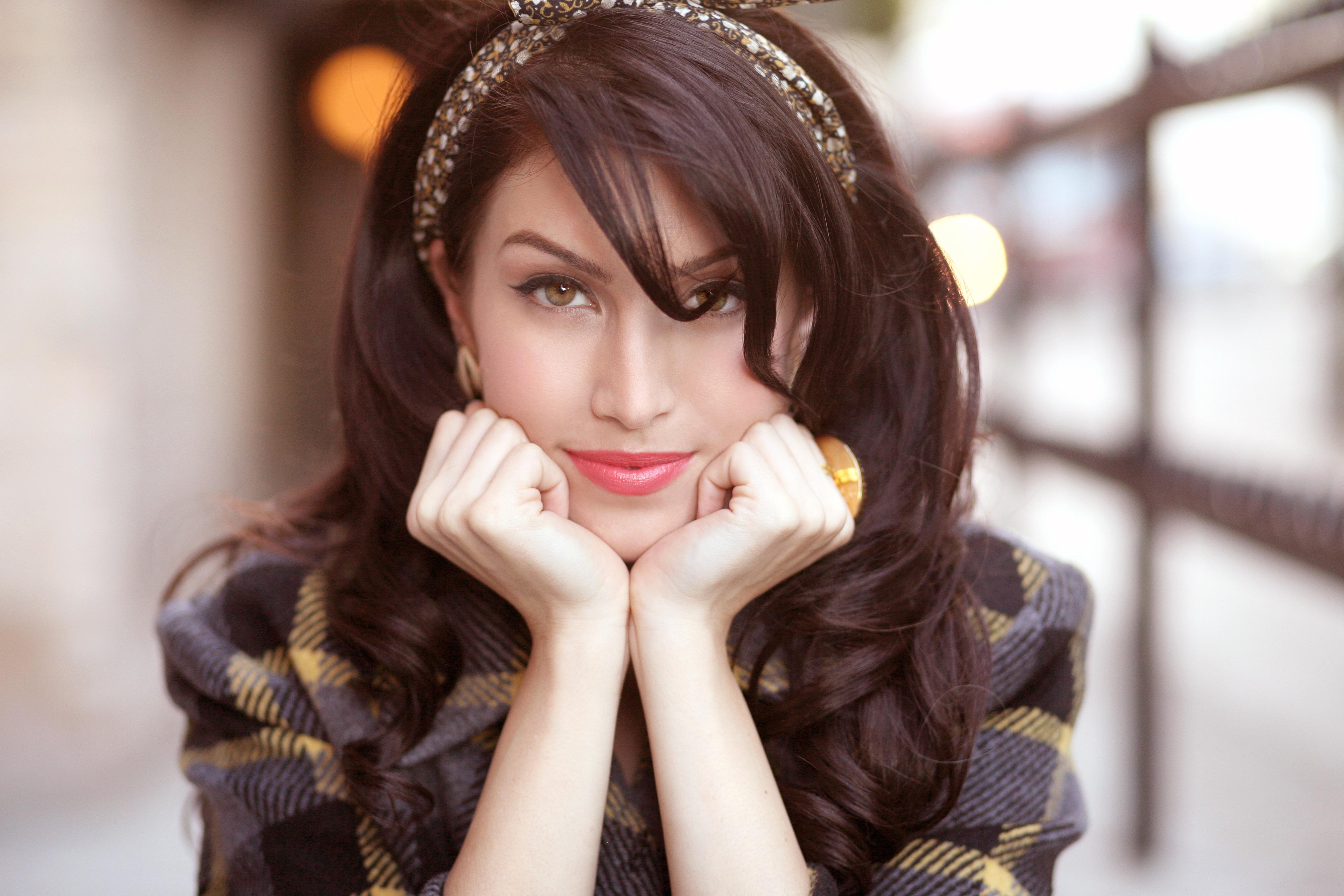 &bdquo;Regina&rdquo; YouTube a murit la doar 33 de ani. Stevie Ryan a fost găsită sp&acirc;nzurată &icirc;n propriul apartament!