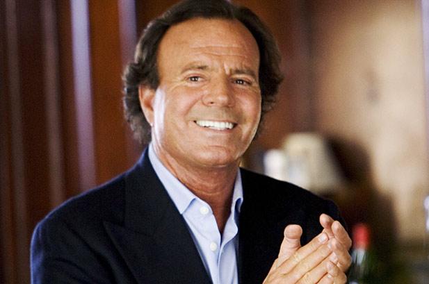Julio Iglesias mai are un fiu! O analiză ADN a demonstrat că este tatăl unui bărbat &icirc;n v&acirc;rstă de 40 de ani