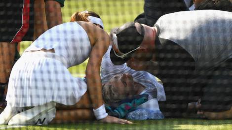 VIDEO: Momentele teribile din partida Soranei Cîrstea au umplut paharul! Sportivii de la Wimbledon se revoltă: "Terenurile sunt proaste"