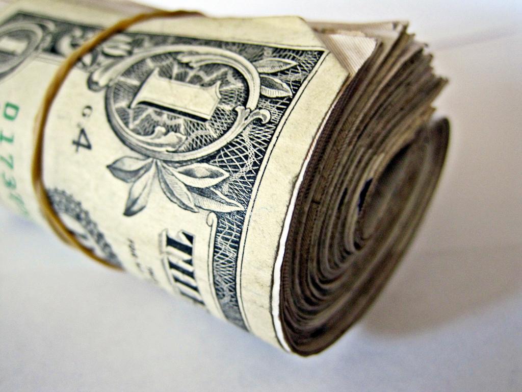 Știți vorba aceea, ce-ai m&acirc;ncat &icirc;n copilărie? O t&acirc;nără a c&acirc;știgat la loterie de două ori &icirc;ntr-o săpt&acirc;m&acirc;nă și este, de acum, un OM BOGAT