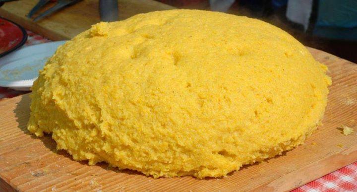 Mămăliga și br&acirc;nza cu ceapă, pe gustul americanilor! Rom&acirc;nia, promovată &icirc;n fața a 40.000 de oameni, pe stadionul unei echipe de baseball