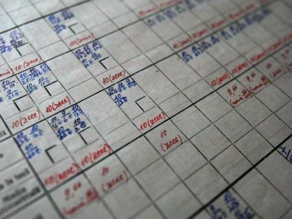 Schimbări majore &icirc;n Educație: Se va introduce catalogul virtual! Părinţii vor primi notele şi absenţele &icirc;n timp real