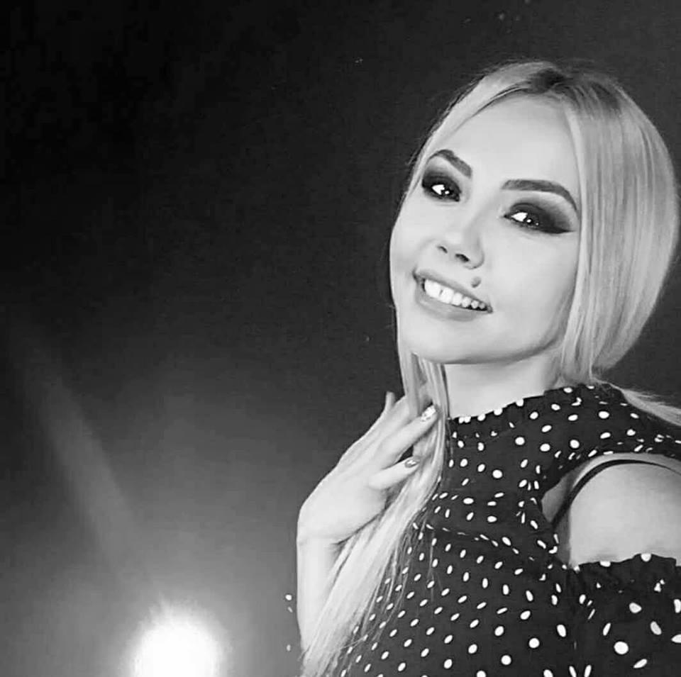 Durerea nu a &icirc;ncetat pentru familia Denisei Răducu. Ce a apărut pe pagina de Facebook a artistei: "Cum să trăiesc eu fără tine, să te stiu departe de mine?"