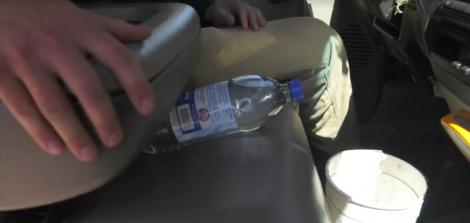 Ce se întâmplă dacă lași o sticlă de apă pe scaunul pasagerului! E mai periculos decât îți imaginezi!