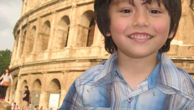 Încă o veste dureroasă! Julian e mort! Băieţelul care venise în Barcelona cu mama sa, rănită grav, se numără printre cei 13 morți: Tatăl, distrus de durere