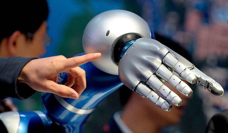 Avertisment &icirc;mpotriva "roboților ucigași". Mesajul care &icirc;nspăim&acirc;ntă populația: "Pot fi arme &icirc;nfiorătoare, pe care teroriștii le folosesc. Vă implorăm să găsiți un mijloc pentru a ne proteja"