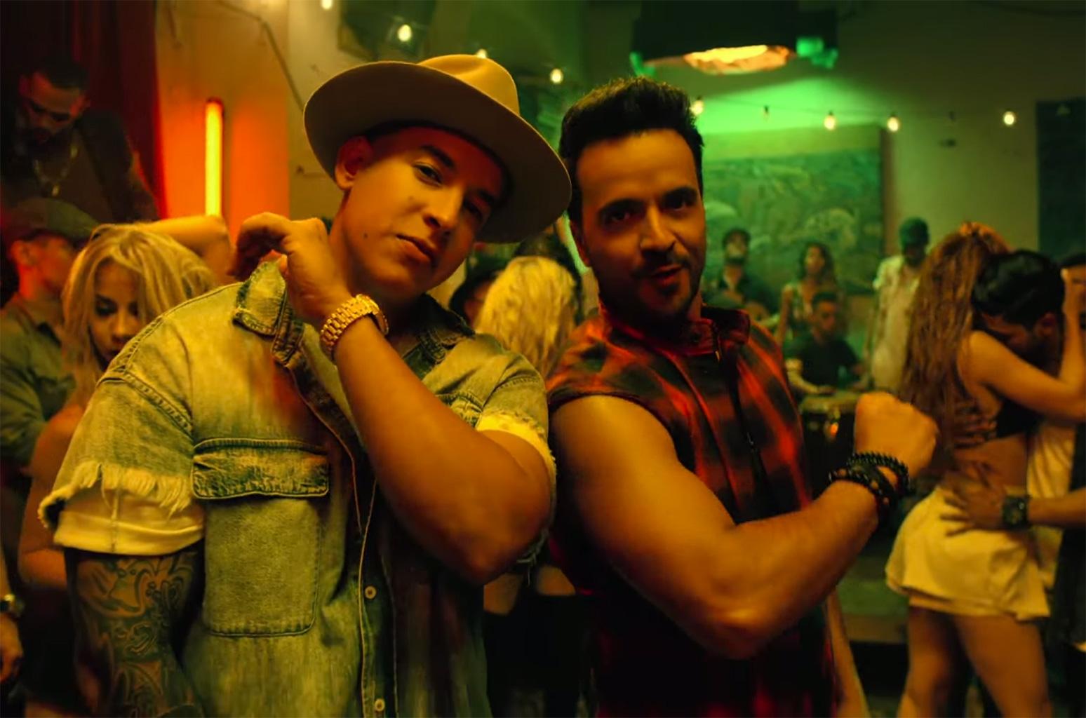 Încă un RECORD doborât de "Despacito"! Piesa anului a detronat "Macarena": este de 15 săptămâni pe primul loc în Billboard