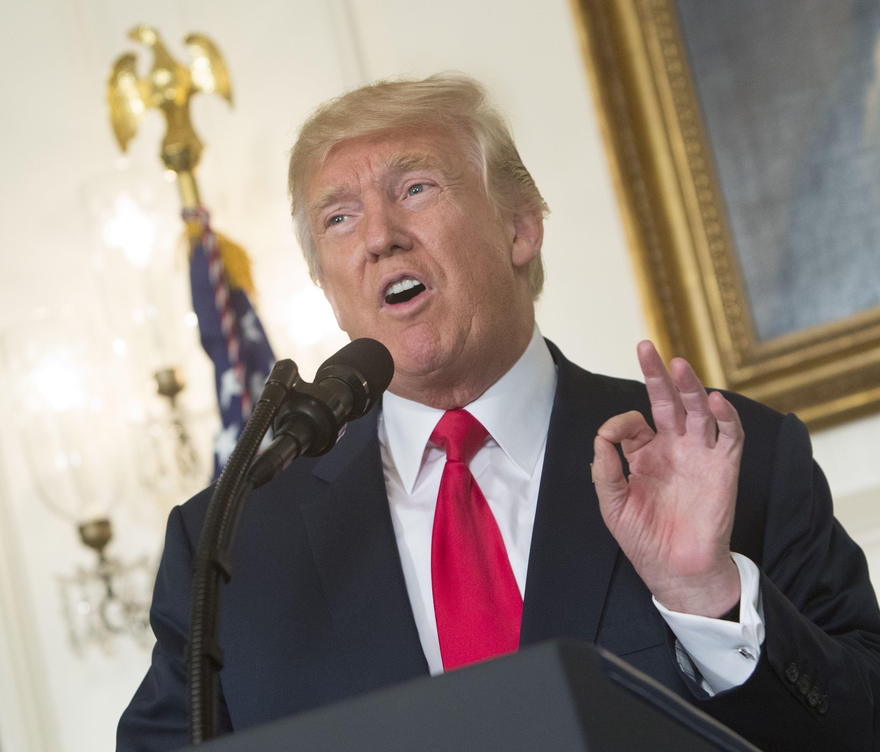 O fostă agentă CIA i-a pus g&acirc;nd rău lui Trump! Vrea să cumpere Twitter pentru a-i interzice accesul: "Ameninţarea Coreei de Nord cu un război nuclear ne face să trecem la o nouă etapă"