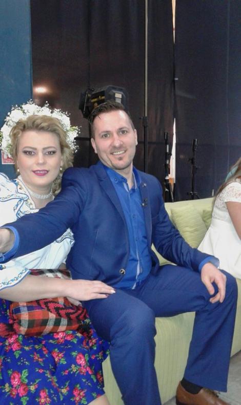 Bebe şi Rodica, o privighetoare a muzicii populare românești,  au ales "Nunta cu scântei" pentru a-şi uni destinele! Fanii: „Femeia-bărbat a devenit o divă!”