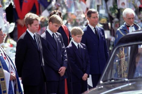 Prințesa Diana, așa cum numai o mamă poate fi văzută prin ochii copiilor ei! După 20 de ani, Prinții William și Harry mai au lacrimi în ochi când își amintesc de ”MOMMY”