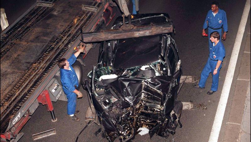 Galerie foto şocantă. Imagini cutremurătoare cu maşina în care a murit Prinţesa Diana! Autoturismul 