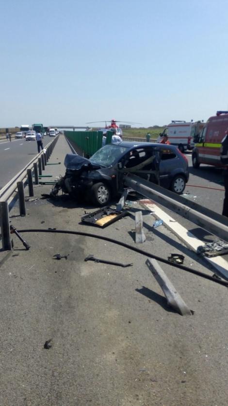 Cu ambele picioare amputate, femeia rănită în accidentul de A4 s-a stins la spital! Copilul de sașe ani, aflat și el în mașina, îl întrebase pe polițist: "A murit, mami a murit?"