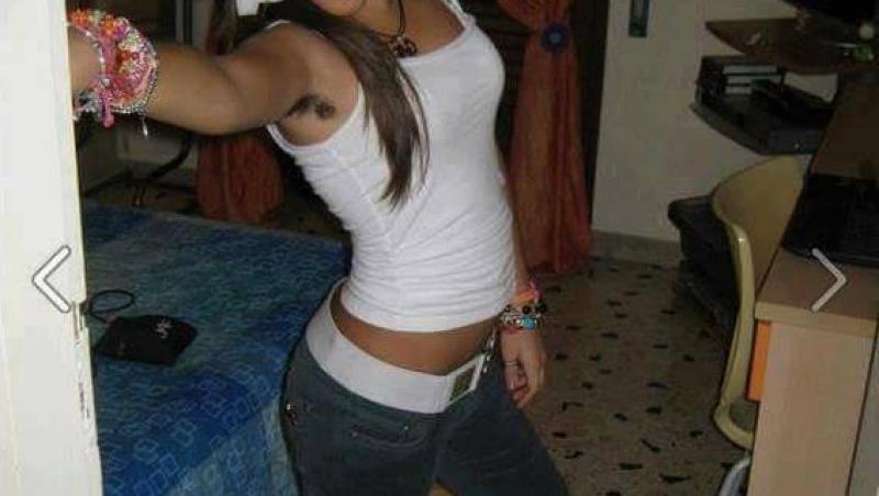 Rusoaicele, greu de întrecut...în prostie! S-au fotografiat în ipostaze jenante, iar imaginile au devenit virale!