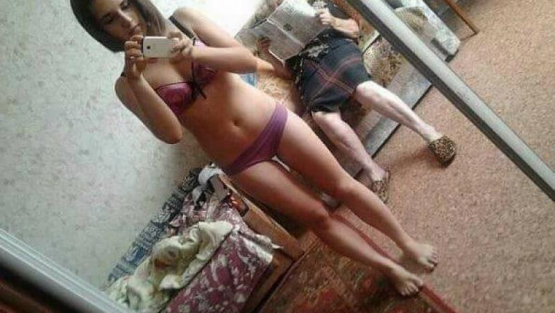 Rusoaicele, greu de întrecut...în prostie! S-au fotografiat în ipostaze jenante, iar imaginile au devenit virale!