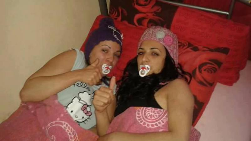 Rusoaicele, greu de întrecut...în prostie! S-au fotografiat în ipostaze jenante, iar imaginile au devenit virale!