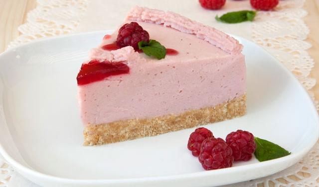 Desertul perfect pentru vară: cheesecake fără coacere! Un gust de care te vei îndrăgosti!