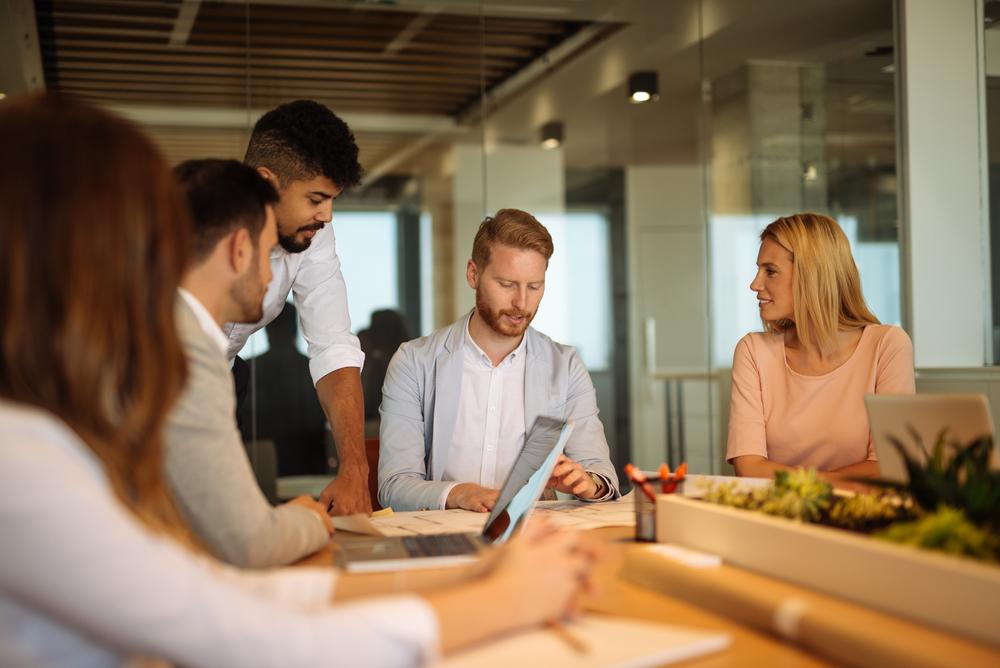 3 tehnici folosite de companiile din Rom&acirc;nia pentru a-și fideliza angajații