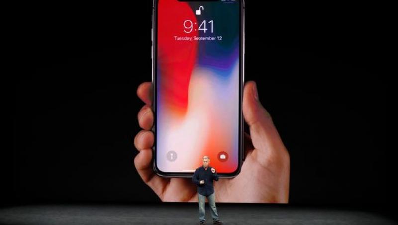 Apple și-a prezentat cel mai tare gadget al momentului! iPhone X a fost supranumit „telefonul viitorului”! Recunoașterea facială și bateria au fost marile surprize!