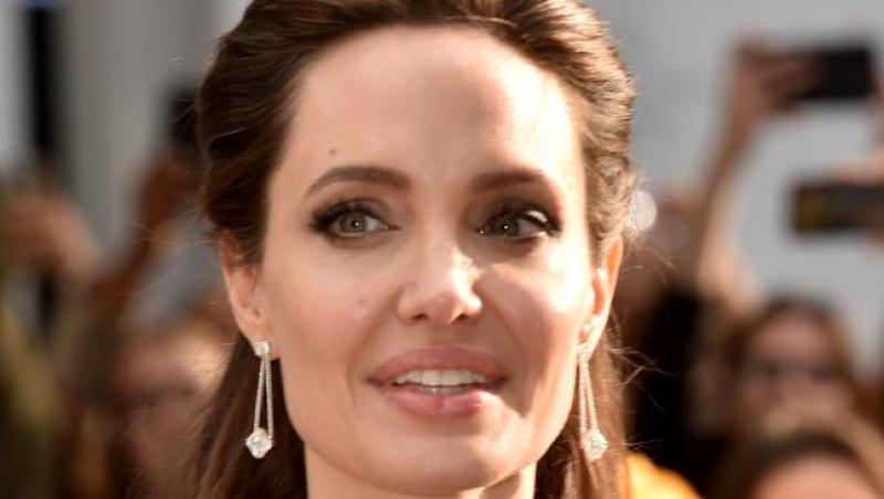 Vremea trece, chipul i se stinge! Angelina Jolie a fost detronată în topul frumuseţii! Cine este femeia care i-a luat locul în lume