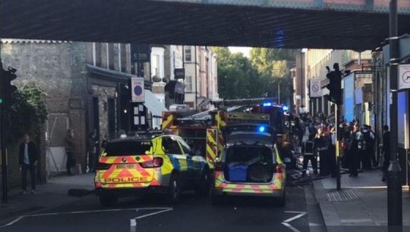 Apar primele imagini șocante din Londra! Explozia de la metrou a fost un ATENTAT TERORIST
