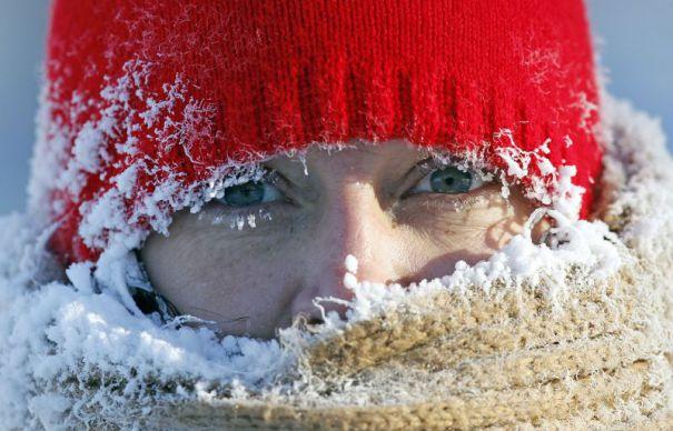Toamnă cu temperaturi de 30 de grade și iarnă cu ger năpraznic &icirc;n decembrie și ianuarie! C&acirc;nd este anunțată prima ninsoare