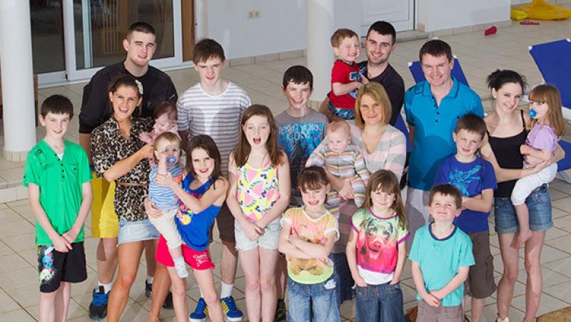 Cea mai numeroasă familie! La 42 de ani, o femeie are 20 de copii și trei nepoți: 
