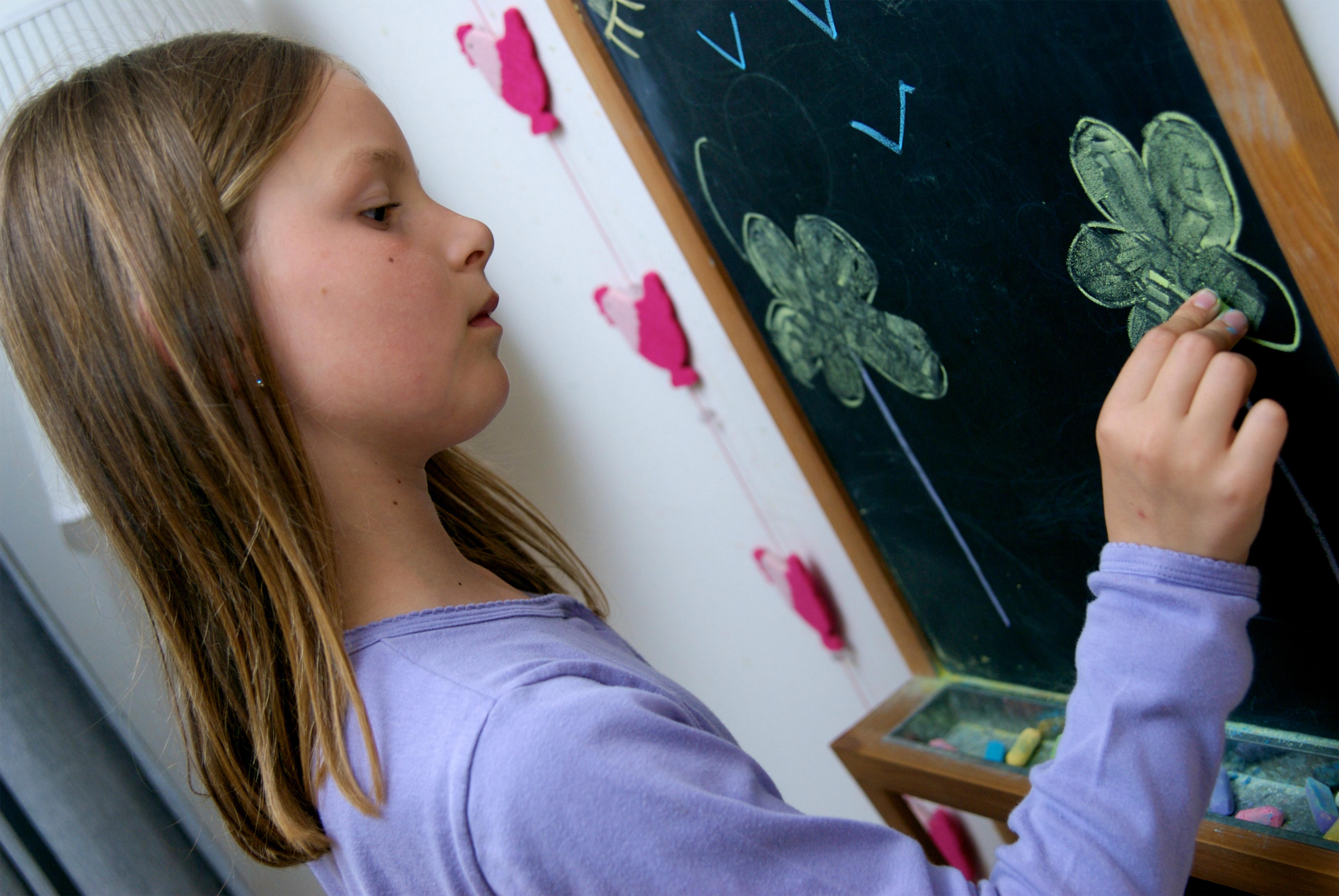 Obiectul preferat al copiilor &icirc;ndepărtează mirosurile neplăcute din dulap