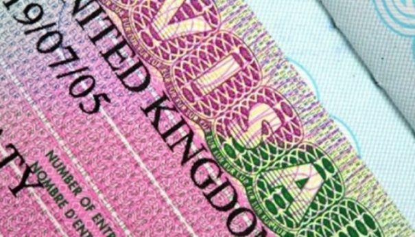 Veşti rele pentru rom&acirc;nii din Marea Britanie! Se reintroduc VIZELE