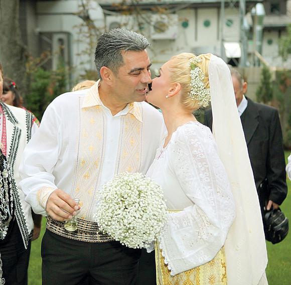 Doamne, &icirc;ncurcate mai sunt căile tale! Amantul Mariei Constantin va fi din nou tată!