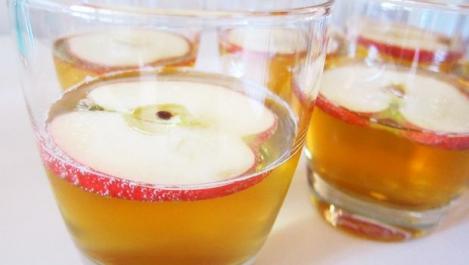 Secretul celui mai bun COMPOT DE MERE! Sandra Marin, poți lua lecții de la această gospodină săsoaică!