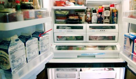 Pui LAPTELE în sertarul ușii de la frigider? Faci cea mai mare GREȘEALĂ! Motivul pentru care niciodată nu o vei mai face