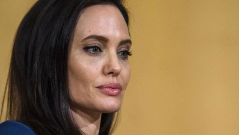 Angelina Jolie a ajuns un SCHELET! Imaginile care îi îngrijorează din nou pe fanii actriței