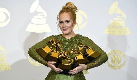 Adele își negociază apariția în primul ei film, bazat pe romanul lui Charles Dickens