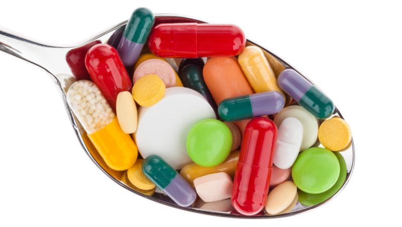 ATENŢIE mare la medicamentele pe care le iei! Ce se întâmplă în organismul tău dacă bei ibuprofen. Studiul care îngrijorează medicii