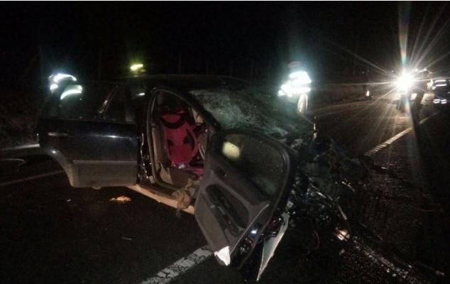 VIDEO! Accident rutier grav &icirc;n judeţul Iaşi! O persoană a murit, după ce două autoturisme s-au lovit frontal: Copil de patru ani, &icirc;n stare critică